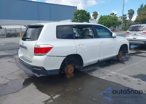 2013 Toyota Highlander z USA, uszkodzony, nr VIN 5TDZA3EH7DS031642